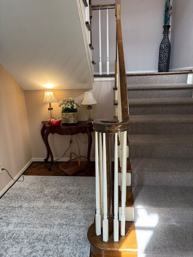 Building Photo - Beautiful; Wynnton Condo