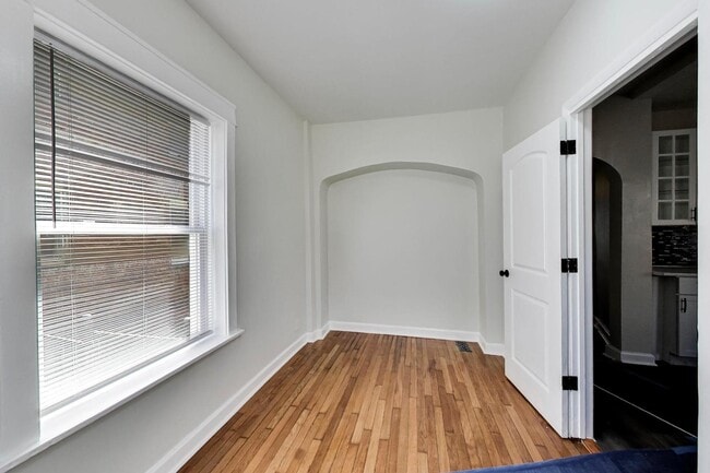 Building Photo - 43 N Menard Ave