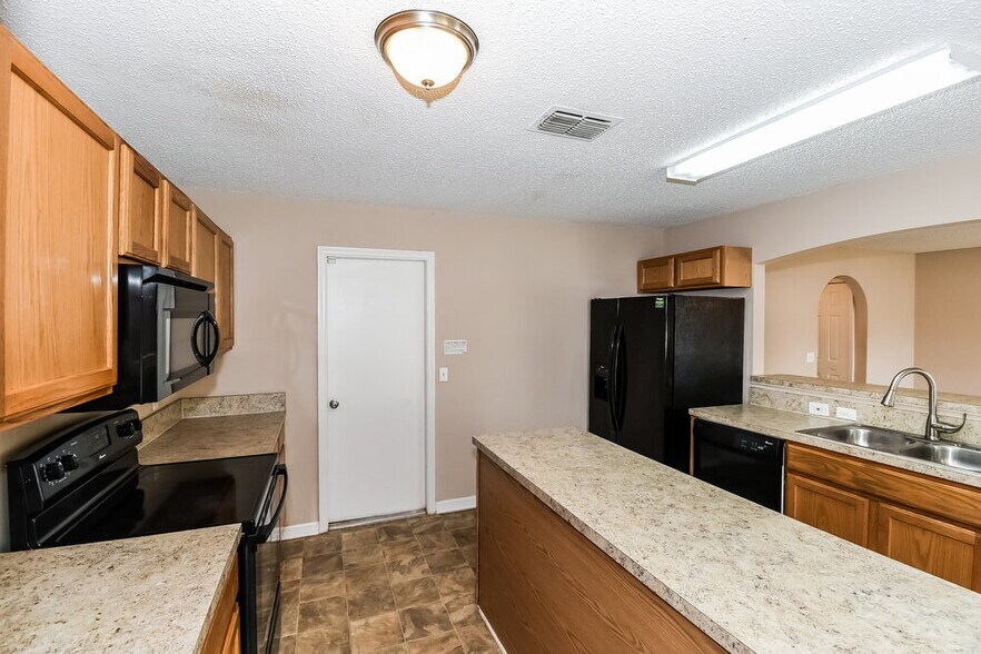 Building Photo - 4459 Marsh Hawk Dr S