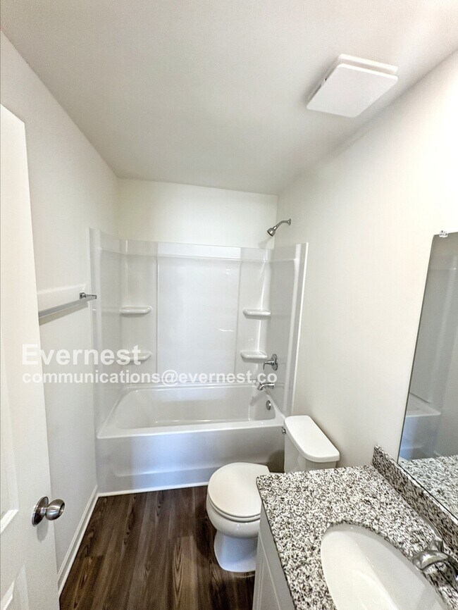 Building Photo - 129 Flowering Cherry St