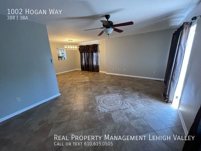 Building Photo - 1002 Hogan Way