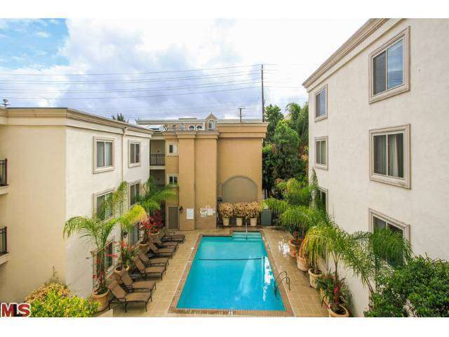 Building Photo - 141 S Clark Dr