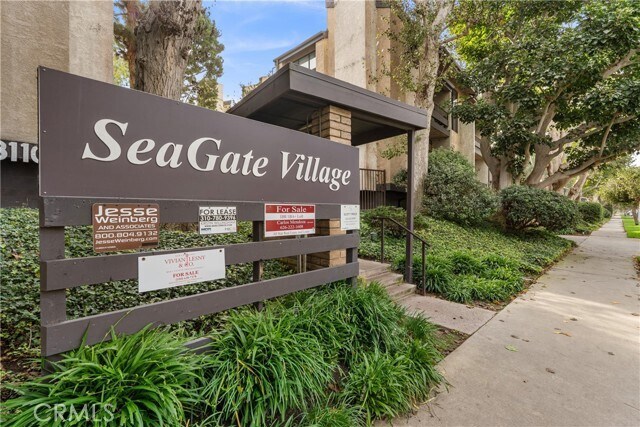 Building Photo - 8675 Falmouth Ave