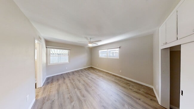 Building Photo - 5577 Mary Ln Dr