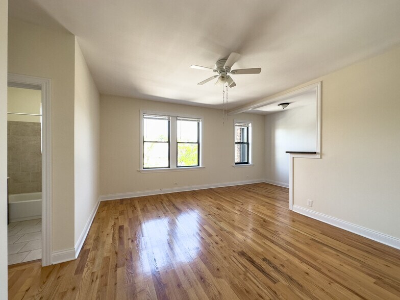 Building Photo - 385 Park Ave