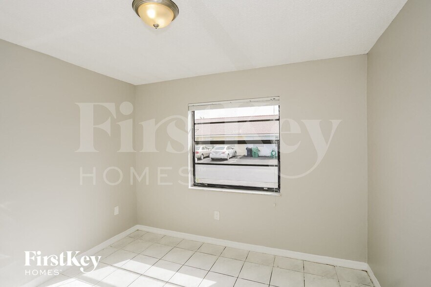 Building Photo - 4610 SW 143rd Ct W