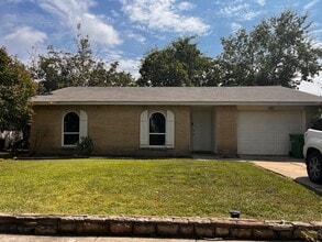 Building Photo - 2114 Highbury Rd
