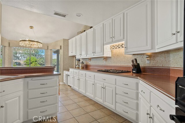 Building Photo - 1521 Fairway Oaks Ave