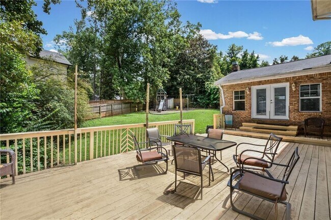 Building Photo - 5291 Manhasset Cove
