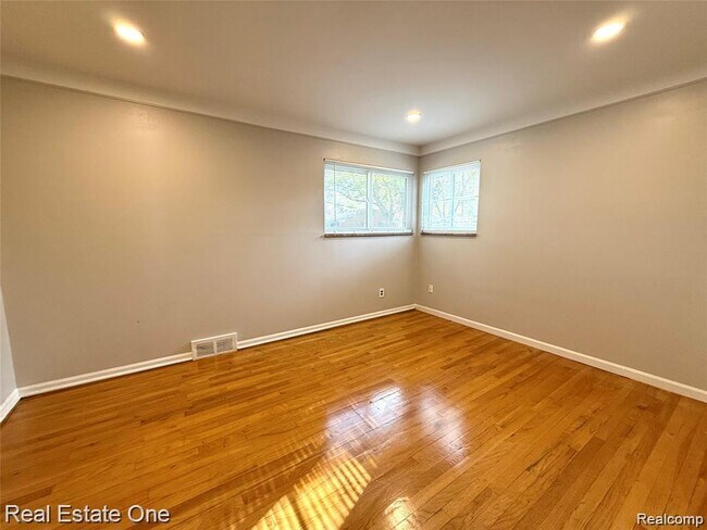 Building Photo - 7627 Rosemary St