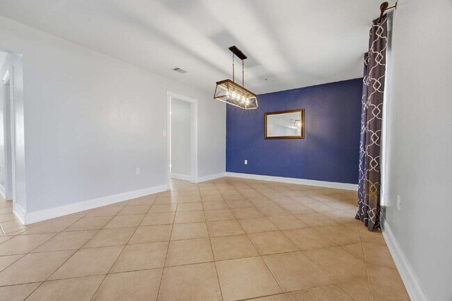 Building Photo - "Charming 4-Bedroom Shalimar Retreat- Power Included With Rent!"