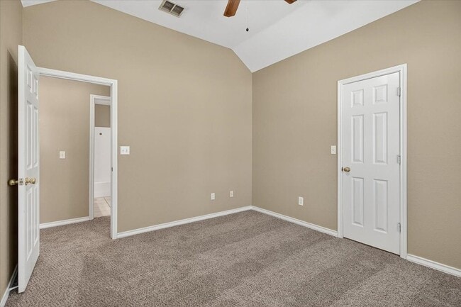 Building Photo - 5933 Brightwood Dr