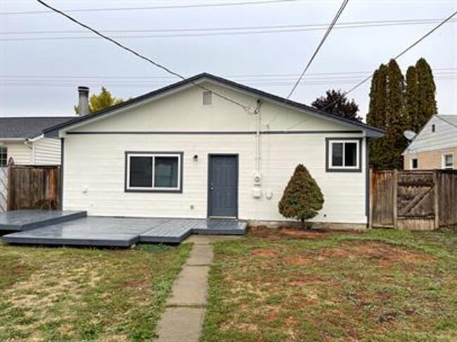 Building Photo - Beautiful Single Family Home on Spokanes N...