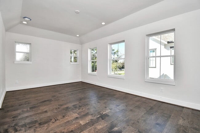 Building Photo - 5418 Wheatley St