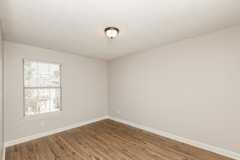 Building Photo - 5429 Crater Lake Dr