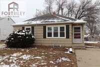Building Photo - 530 W Elm St