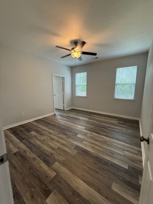 Building Photo - Updated 3-bedroom, 2-bathroom in The Arbors at Westgate