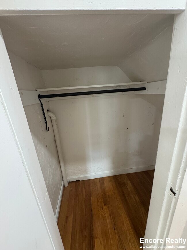 Building Photo - 23 Elmer St