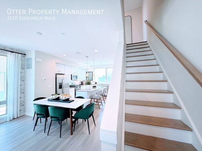 Building Photo - 3110 Evergreen Walk