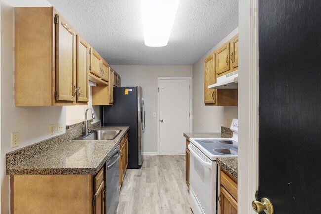 Building Photo - NEWLY RENOVATED in MANDARIN, 3-Bedroom Hom...