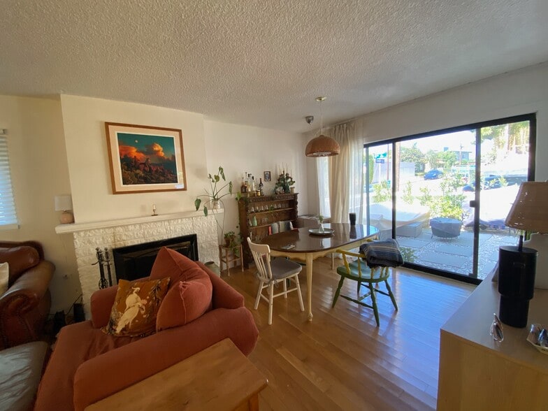 Dining & living room - 2036 6th St