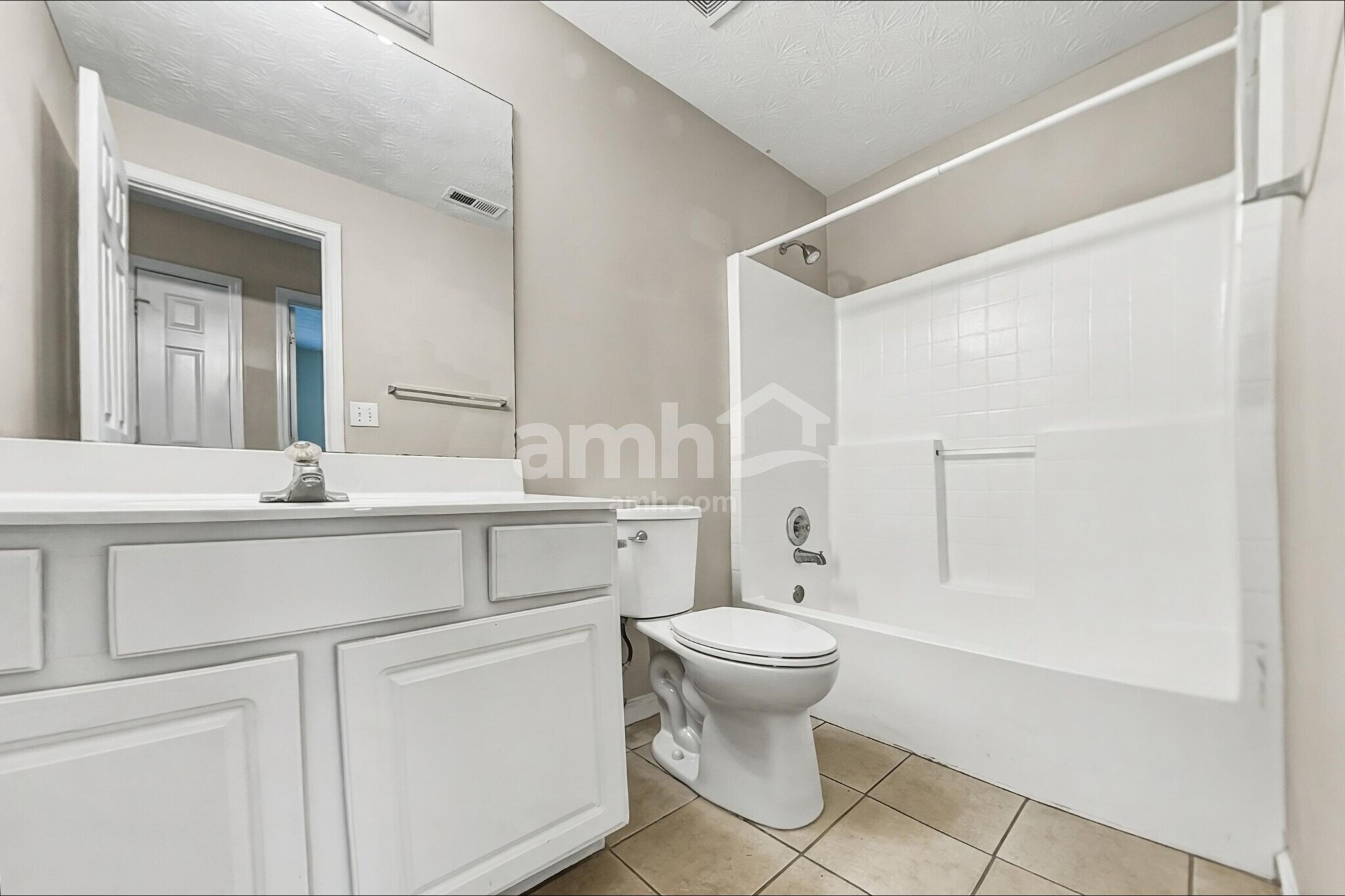 Building Photo - 3262 Millhollow Ter