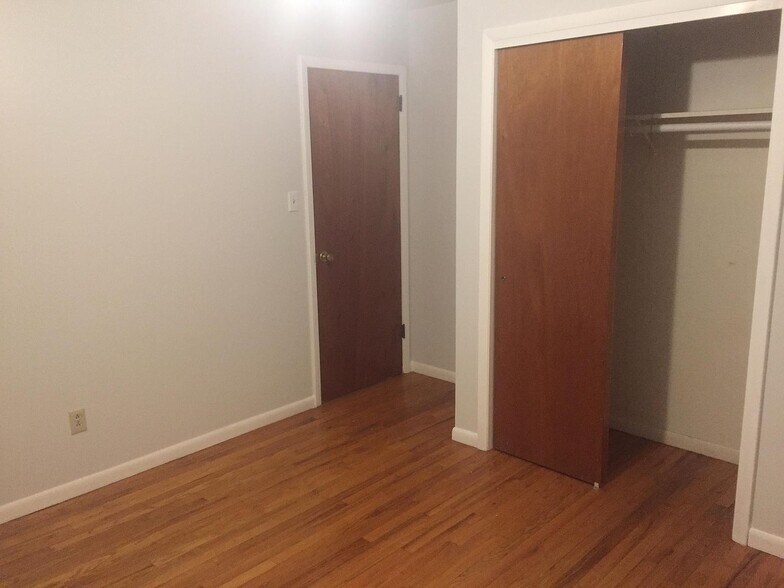 Building Photo - 31 Perimeter Rd