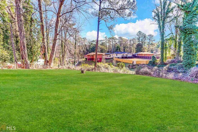 Building Photo - 2188 Glendale Dr