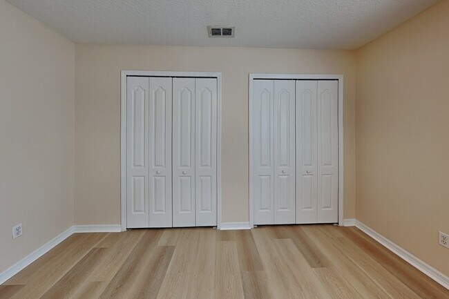 Building Photo - 14614 Cableshire Way