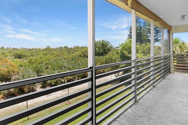 Building Photo - 717 S US Hwy 1