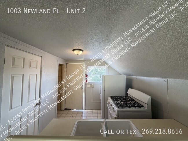 Building Photo - 1003 Newland Pl