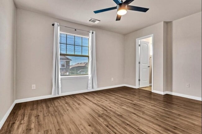 Building Photo - 4611 Graceful Ln