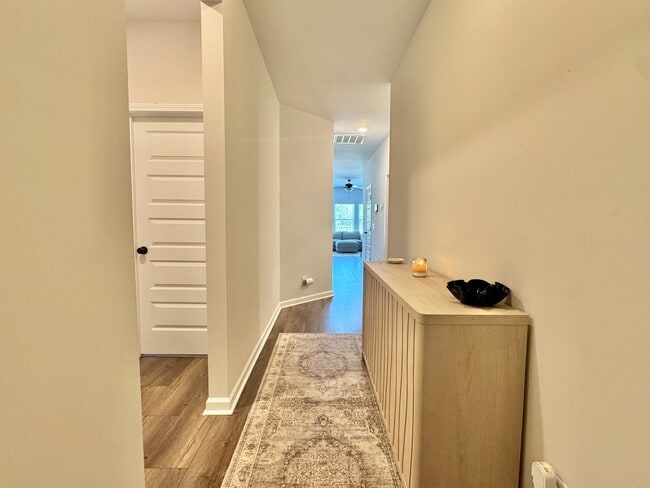 Building Photo - AVAILABLE NOVEMBER [PET FRIENDLY]