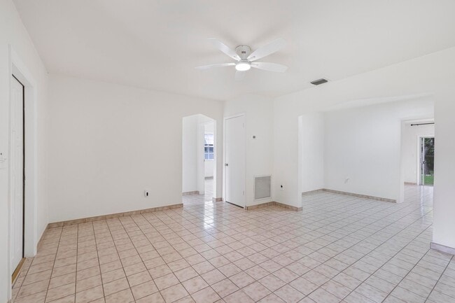 Building Photo - 2360 SW 11th Terrace