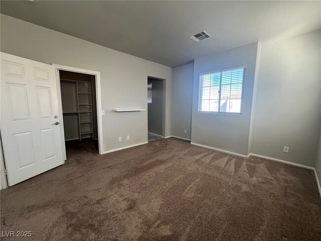 Building Photo - 10471 Meadow Village St
