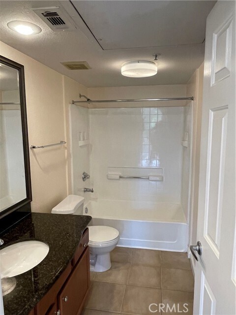 Building Photo - 1965 Las Colinas Cir