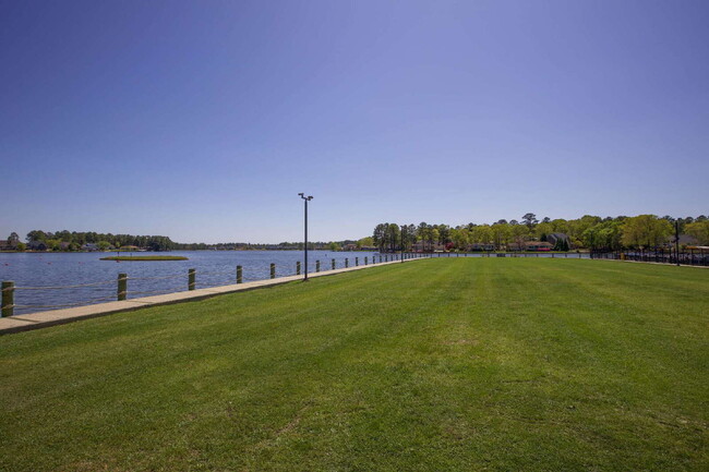 Building Photo - "Beautifully Designed, spacious 2400 Sq. F...