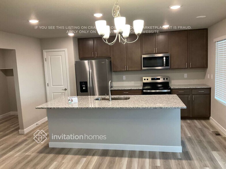 Building Photo - 11843 Mission Peak Pl