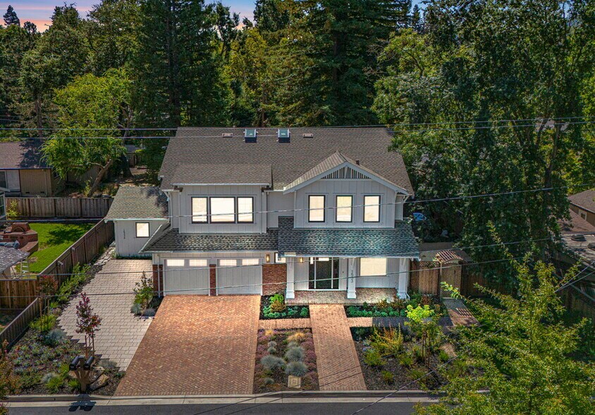 Building Photo - 1533 Manning Ln