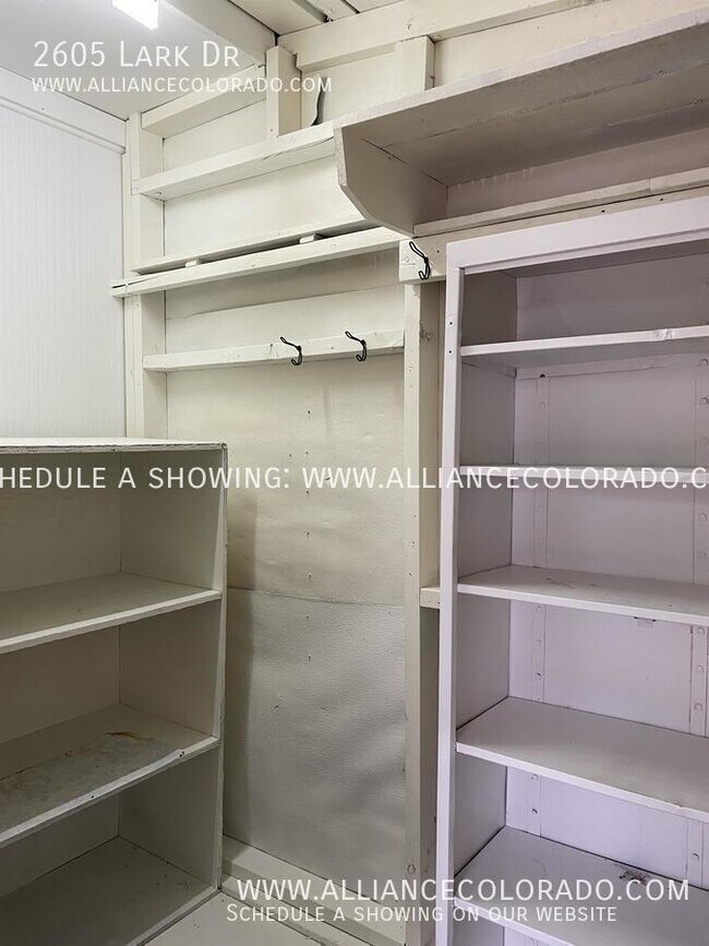 Building Photo - 2605 Lark Dr