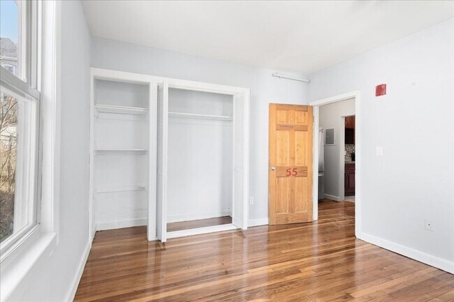 Building Photo - 75 Bellevue St