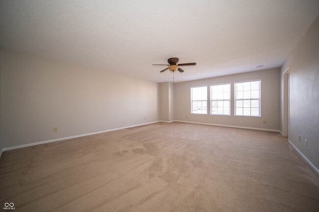 Building Photo - 1566 Howell Dr