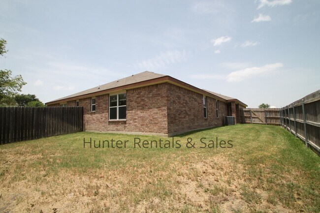 Building Photo - 4204 Elms Run Cir