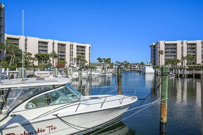 Building Photo - 2687 N Ocean Blvd