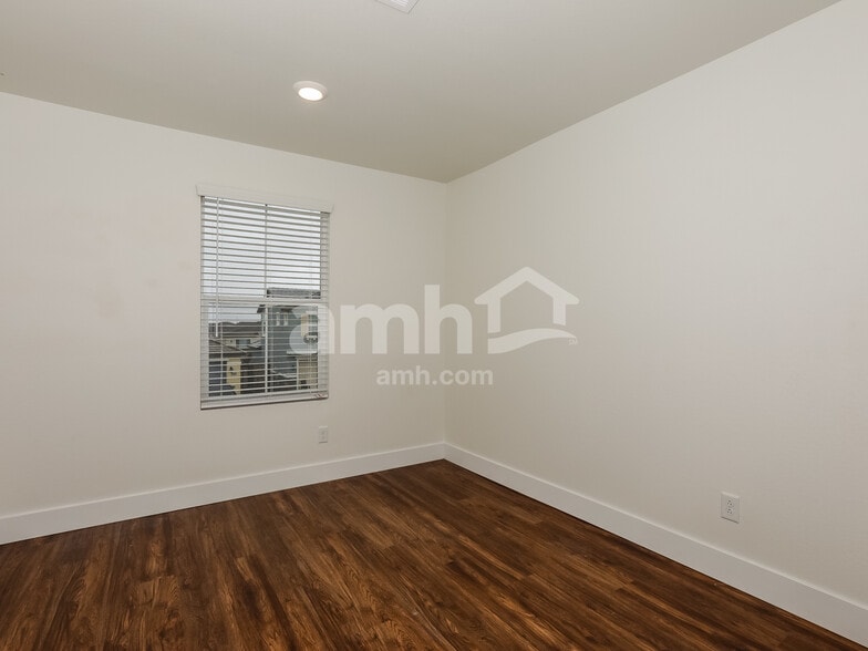 Building Photo - 21439 S 231st St