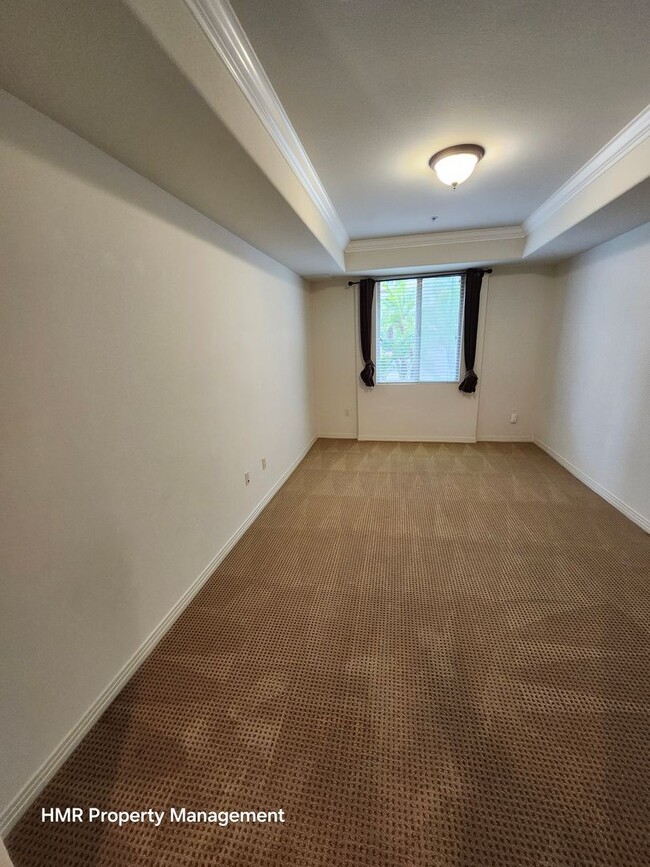 Building Photo - 2 bed 2.5 bath condominium at Lake at Waln...
