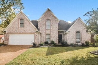 Building Photo - 10221 Green Moss Dr N