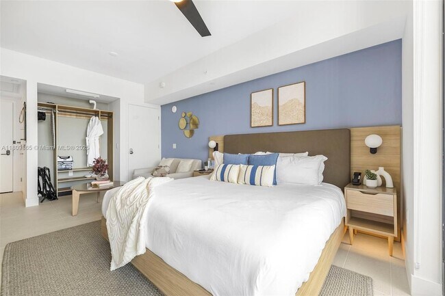 Building Photo - 159 NE 6th St