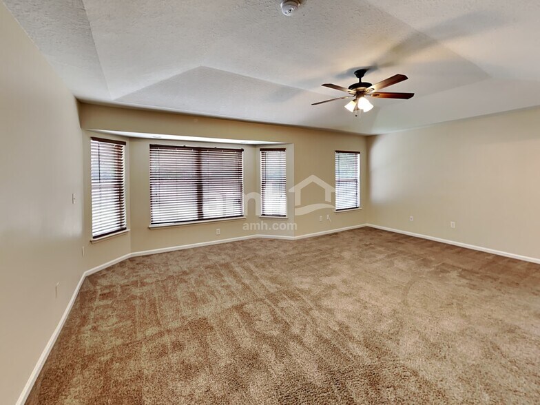 Building Photo - 86718 Cartesian Pointe Dr