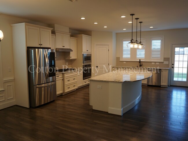 Building Photo - 33 Meon Ln